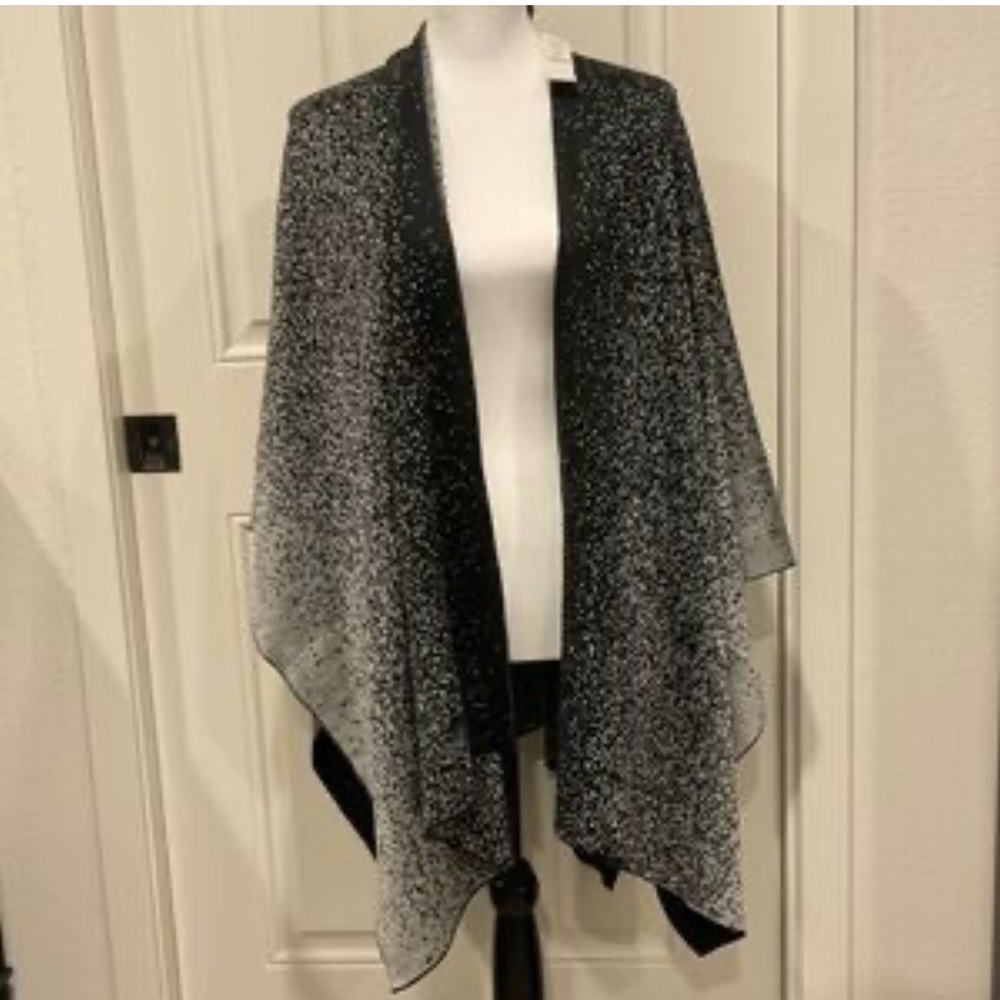New WHITE HOUSE BLACK MARKET Ruana Sweater Shawl Black with Silver One Size